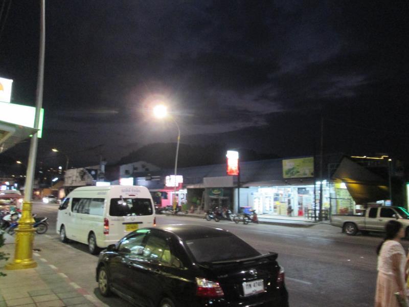 The Son Patong Beach Exterior foto